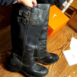 BØC boots born concepts